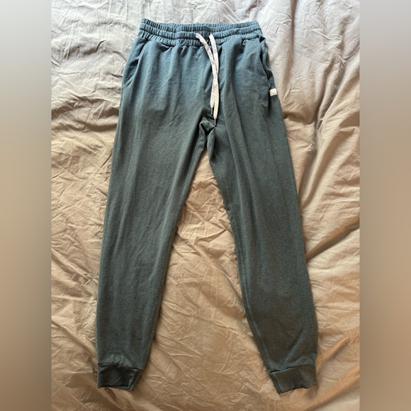 Vuori women’s Performance Jogger size XS - Picture 2 of 10